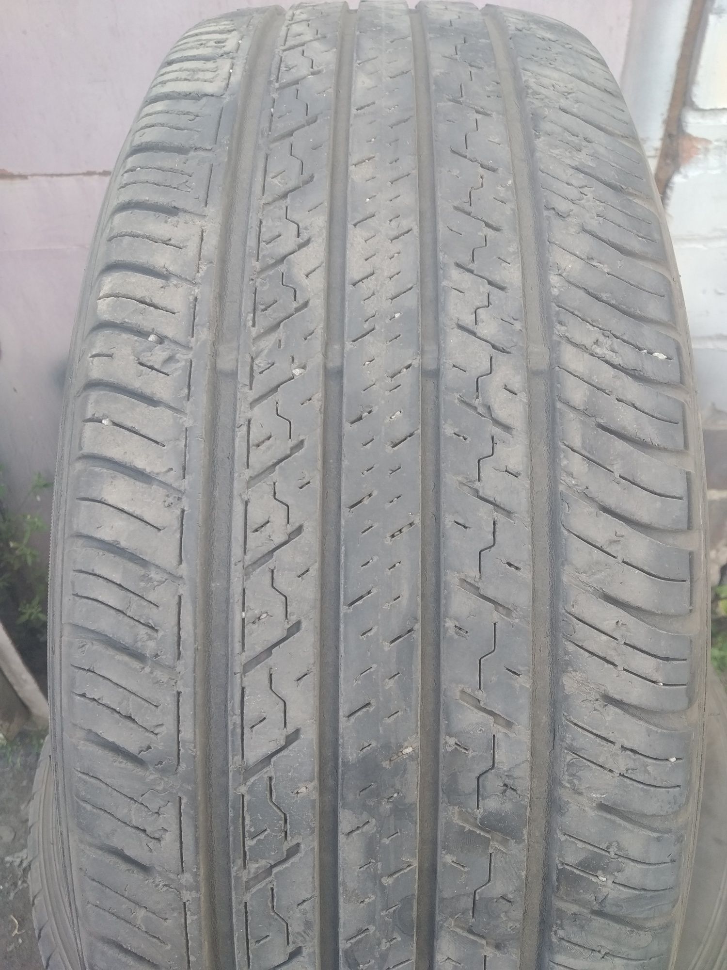 Шины Dunlop 235/55/18 пара