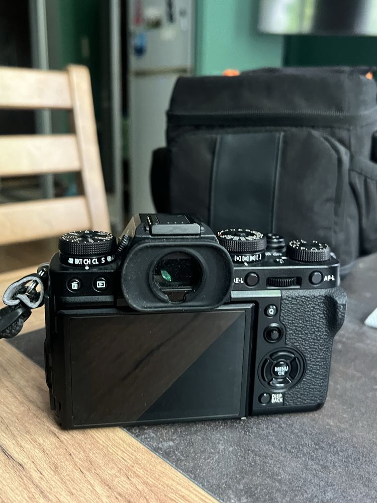 Fuji-film xt3 + объектив 35 мм, 1.4.