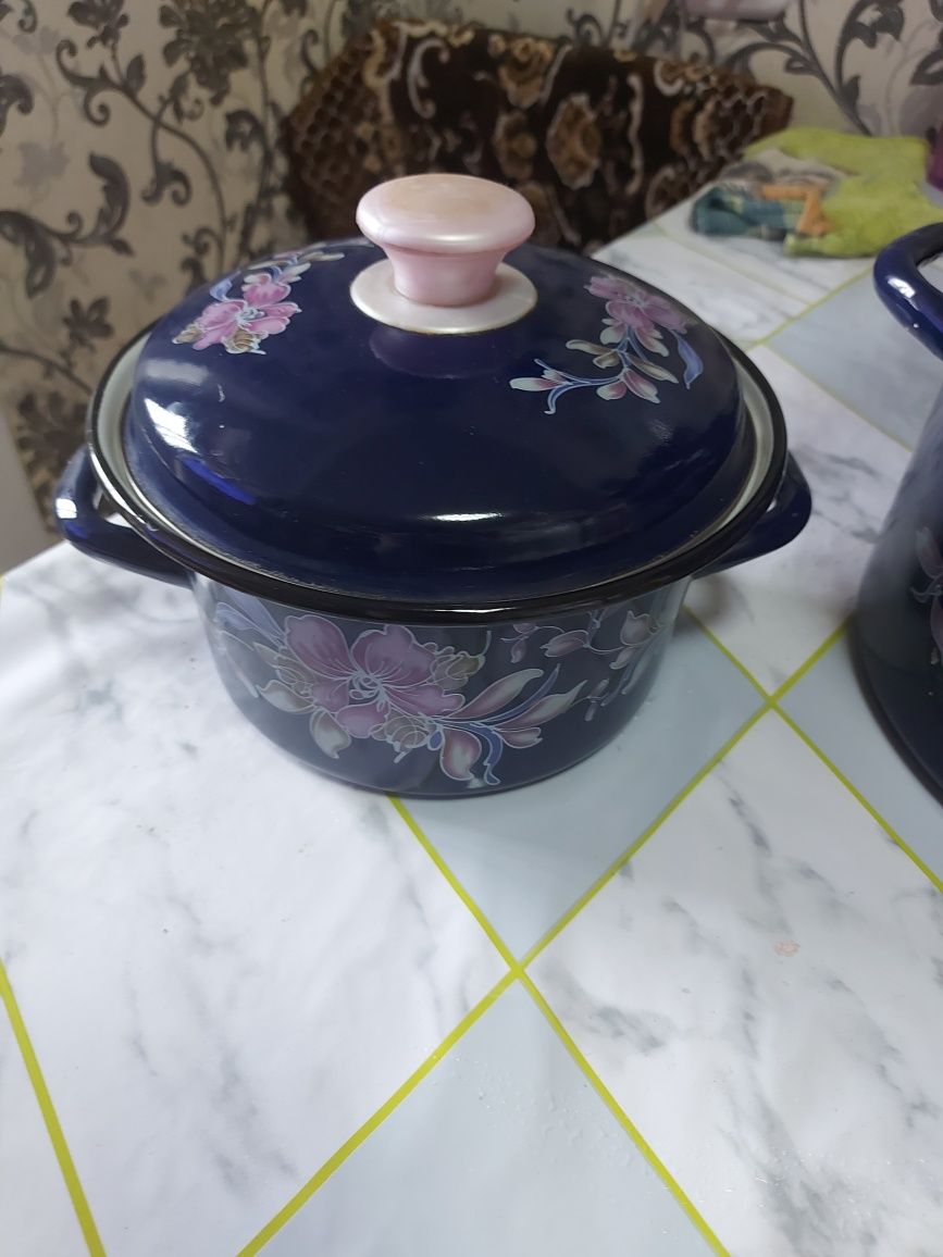 Кастрюли эмалированные