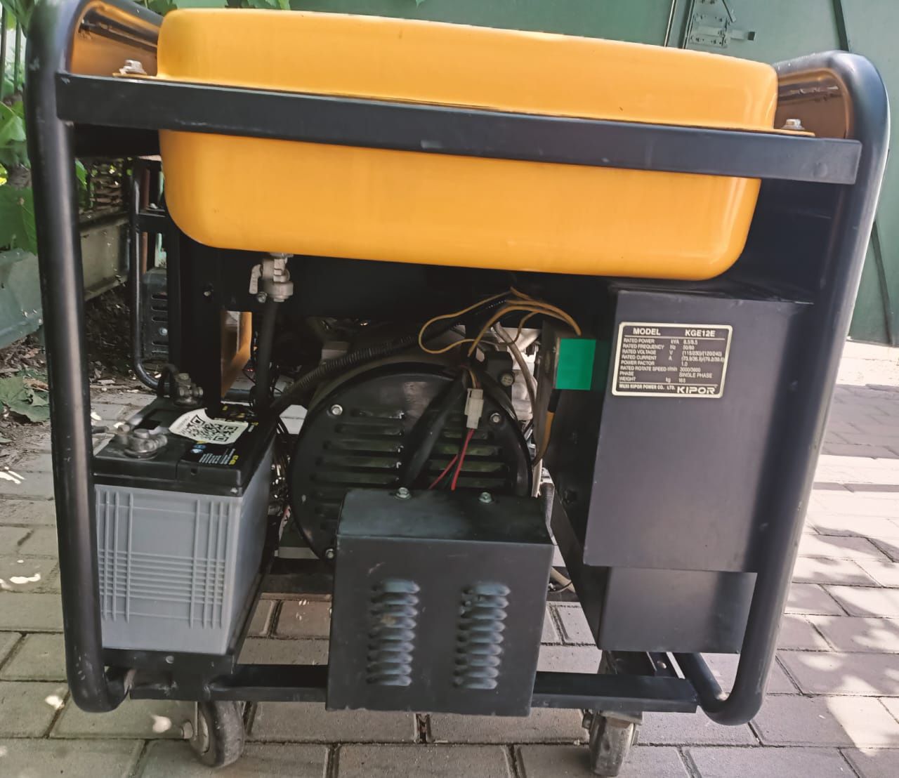 Продам генератор на 9 квт