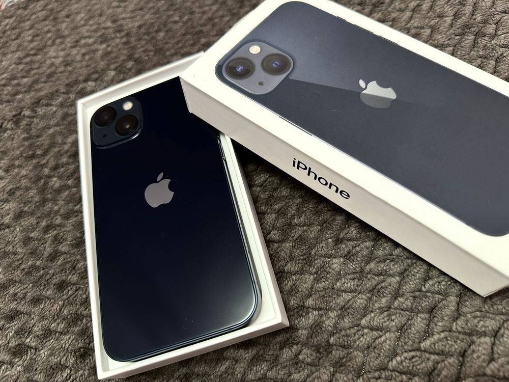 Продам Iphone 13