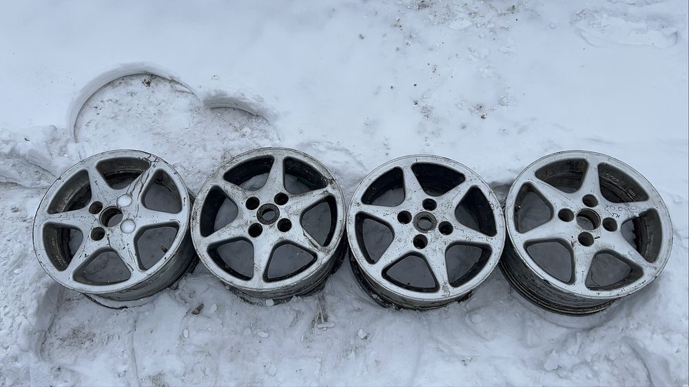 Диски 4 на 100 R14 Honda civic corolla e90 e100 nissan sunny march