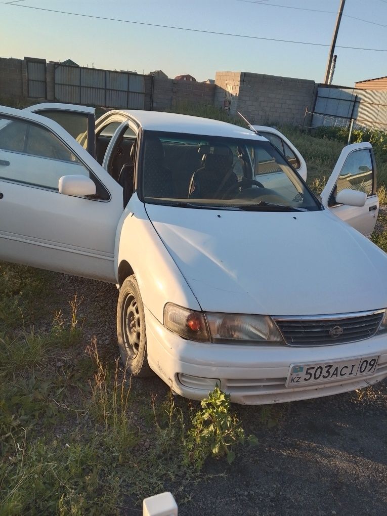 Продаю Ниссан санни 1997гв есть зимняя резина