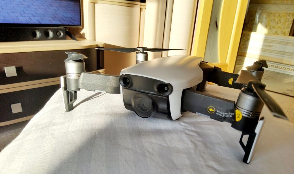 Квадрокоптер Mavic Air