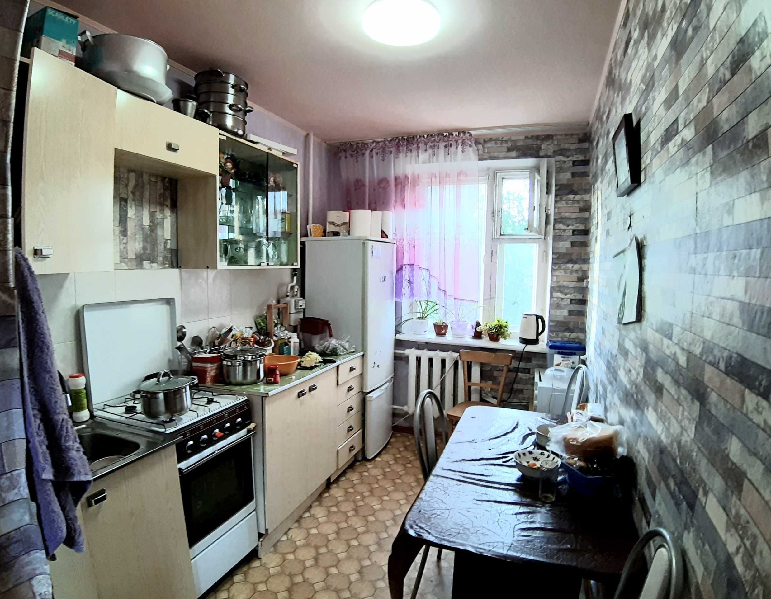 Продается трехкомнатная квартира по ул. Сейфулина 1993 г. п.