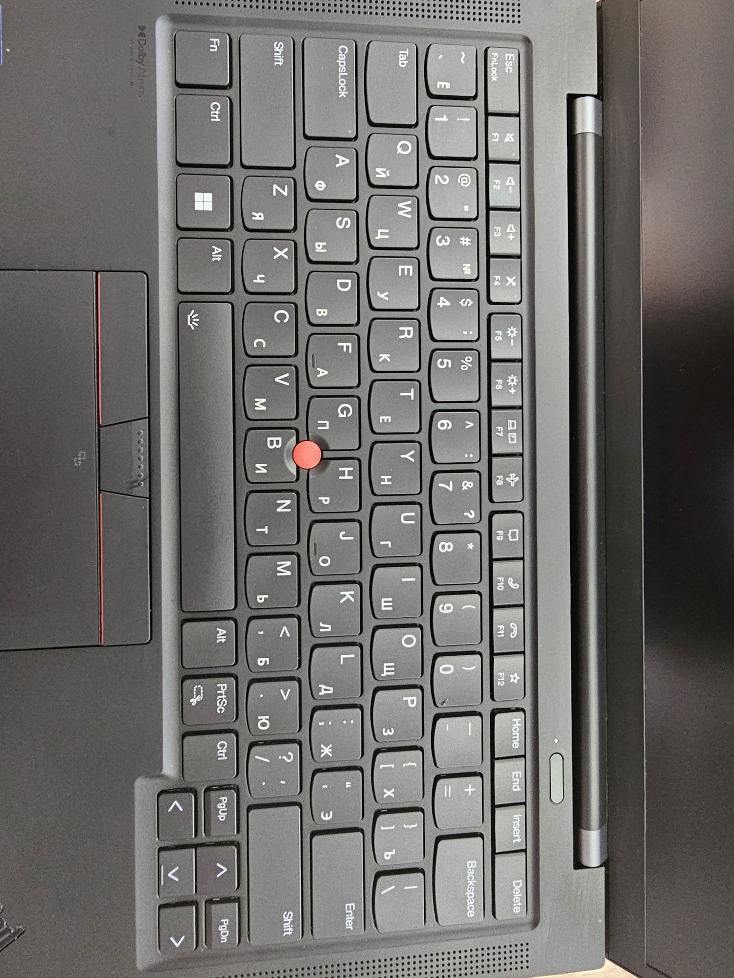 Ультрабук Lenovo ThinkPad X1 Carbon Gen 10 i7-1280P 32/1TB 14' QHD+