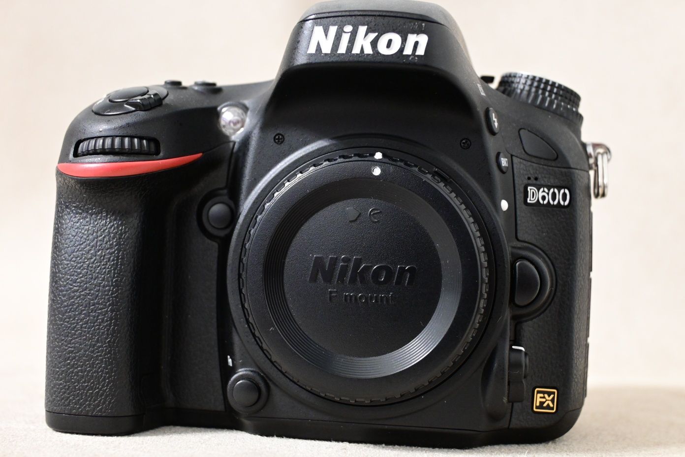 Продам NIKON D600.