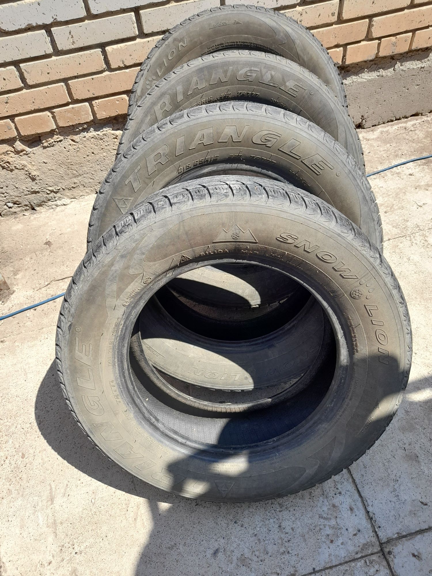 Автопокрышки  TRIANGL 215/65/R16 -4шт.