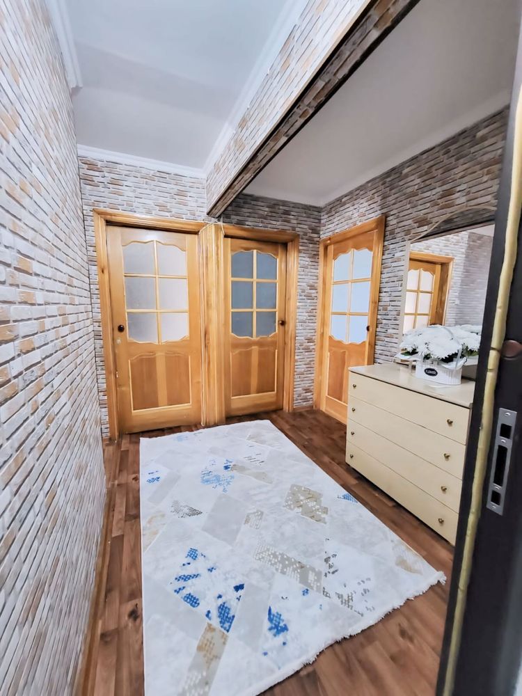 Продам 4-х комн квартиру Восток