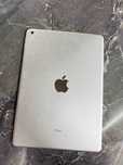 Apple Ipad 5поколение 128гб (г.Актау 6-36) лот 659970
