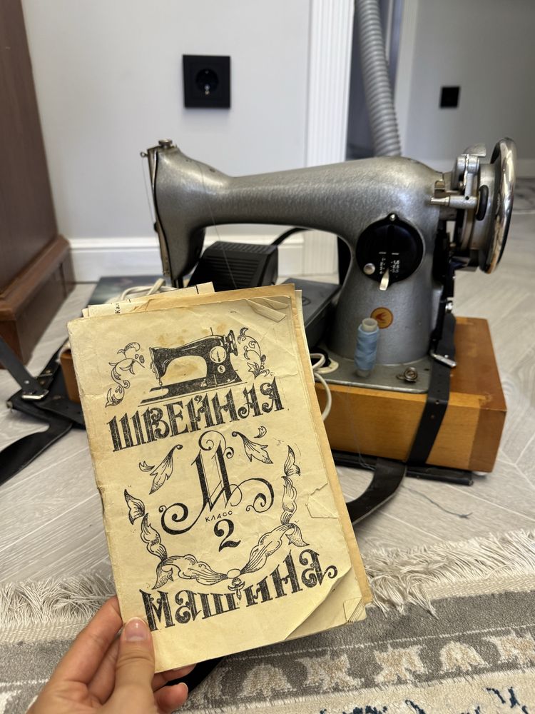 Продам швейную машину новая