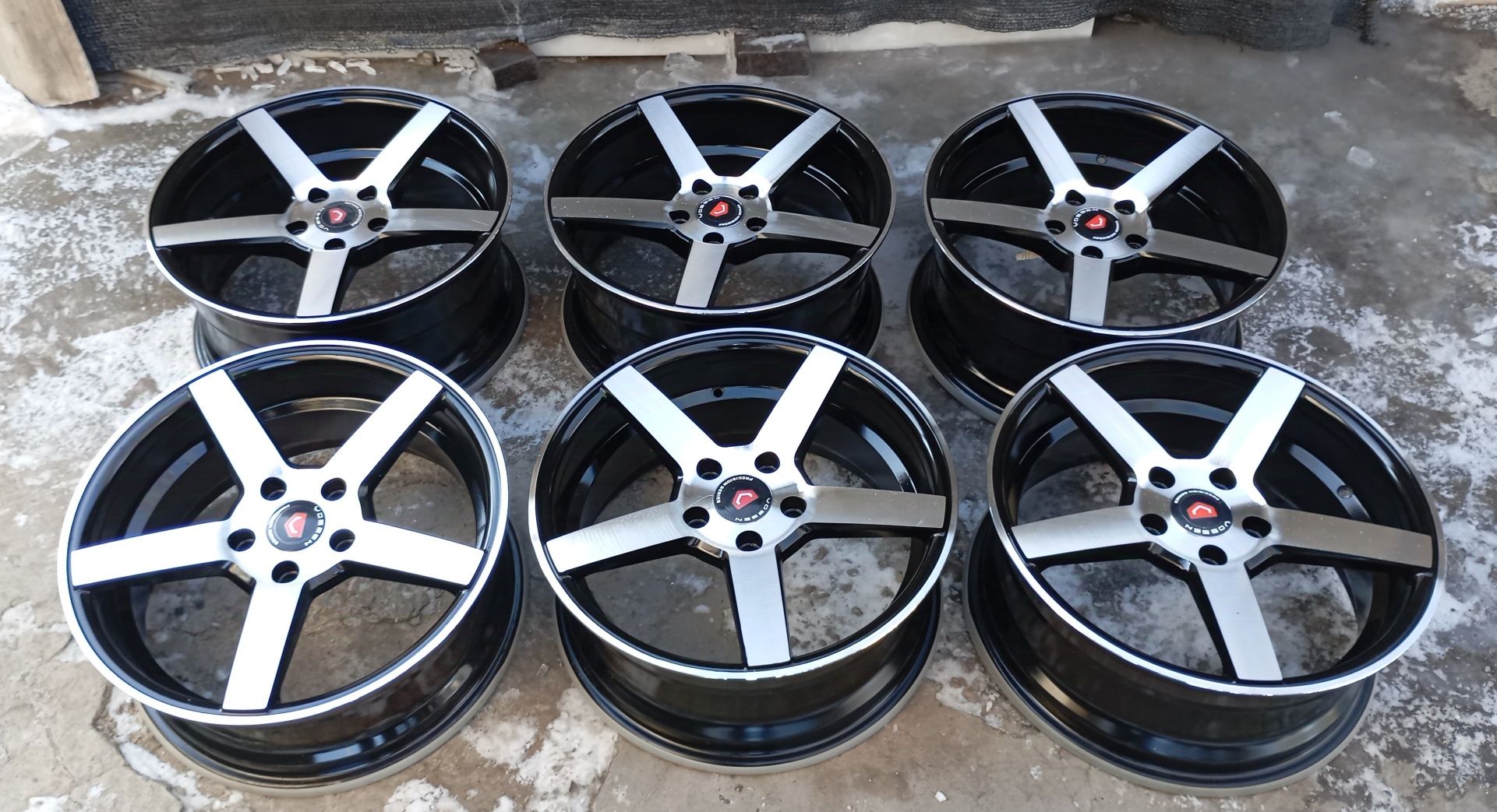 Диски Vossen 17 разноразмерные пер J7,5 зад J8 ет 35 крепёж 5/114,3