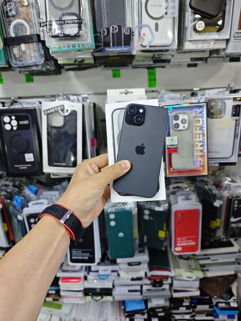 iPhone 15/128 памяти