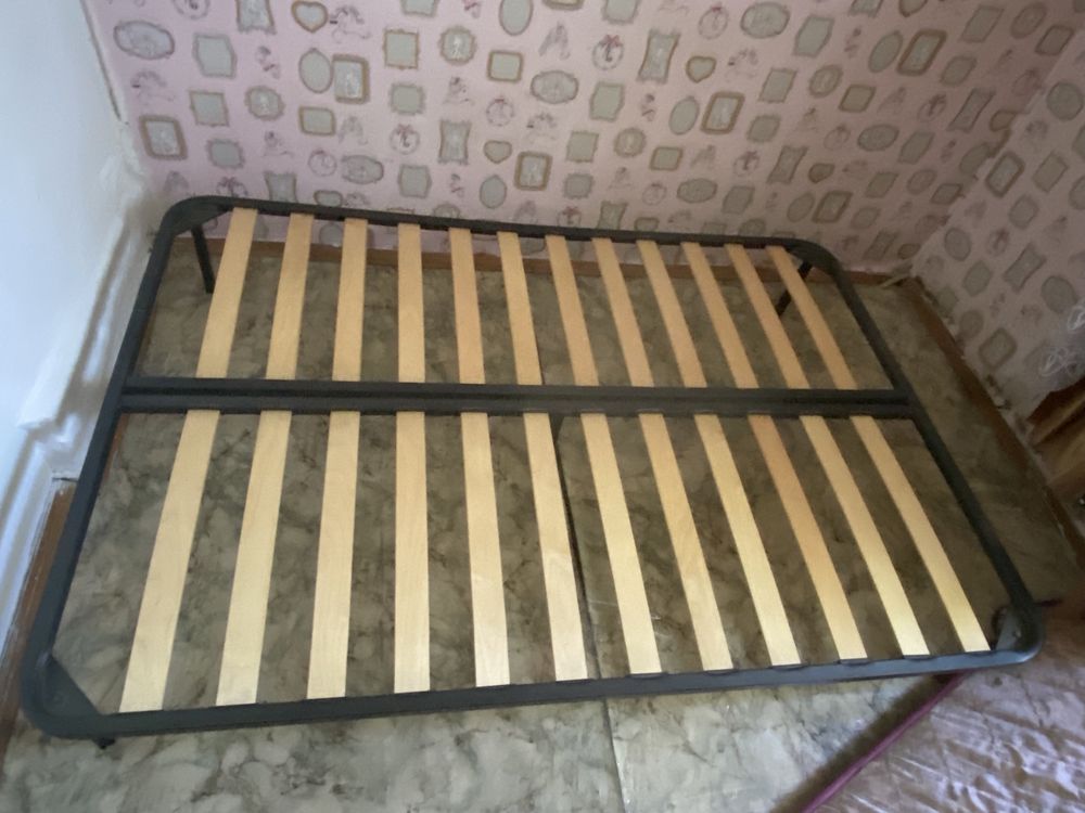 Срочно продам двуспальный кровать с матрасом!
