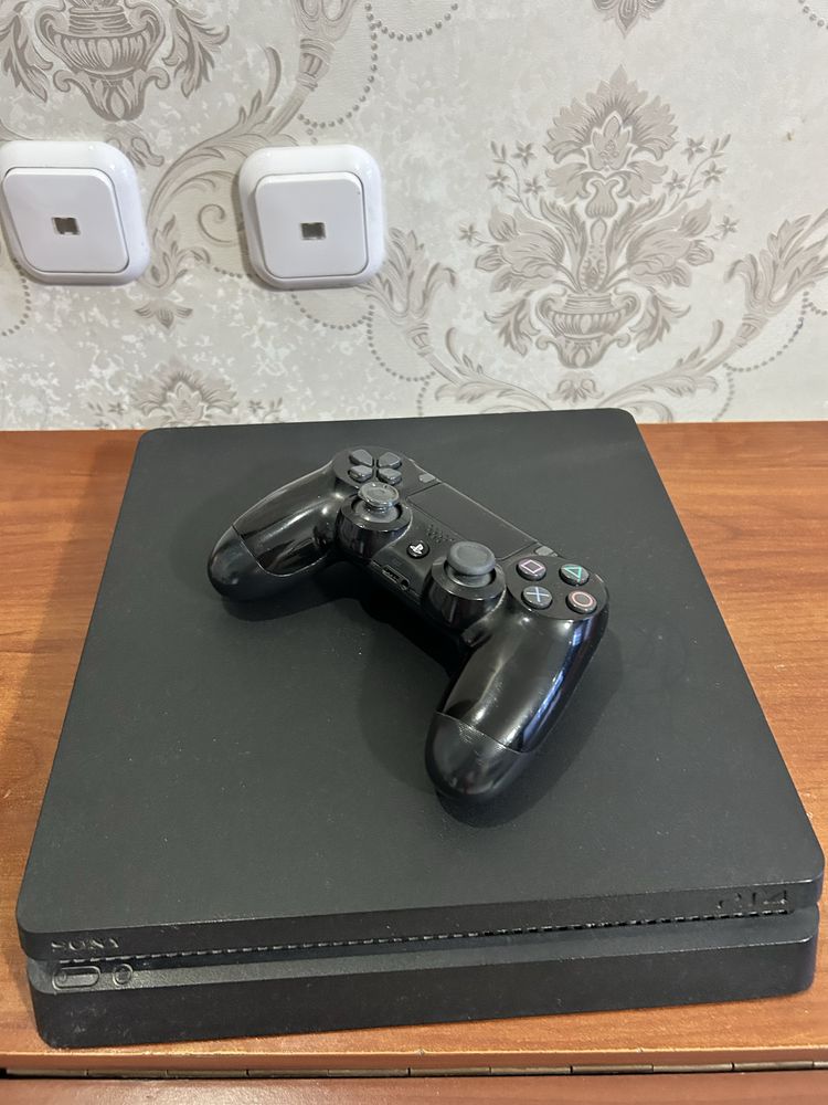 Ps4 slim цена договорная