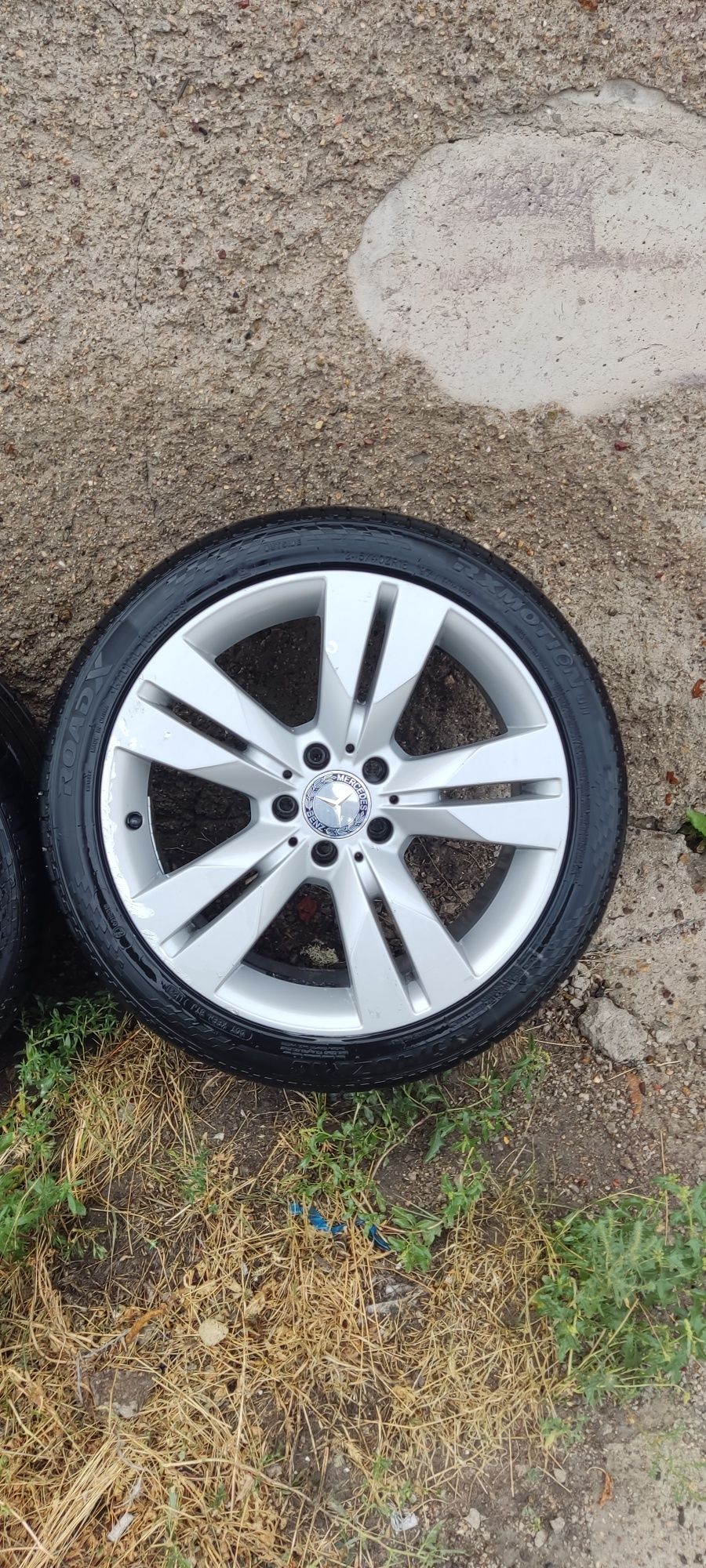 Продам диски для Мерседес разноширокие r18