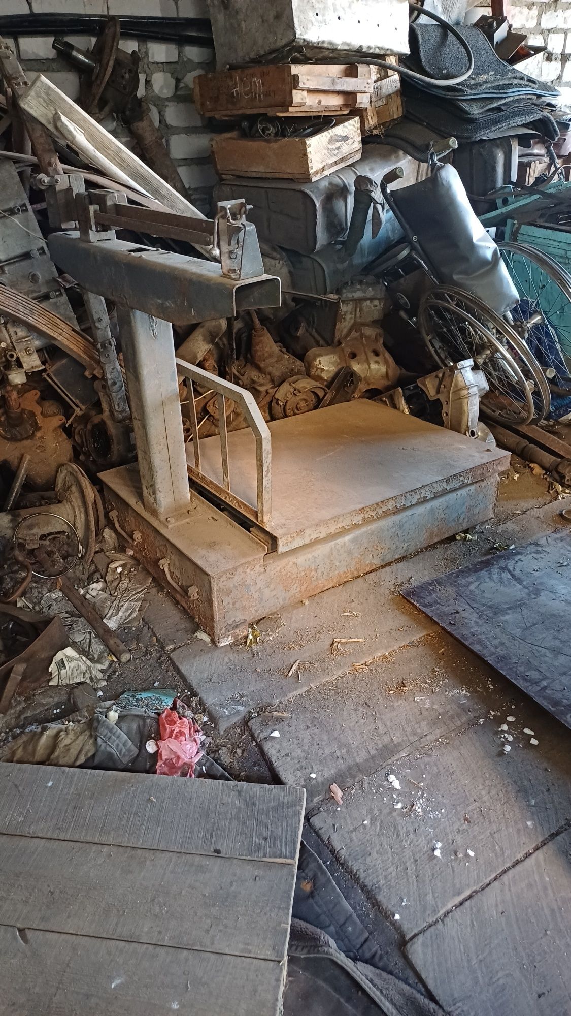 Продам весы напольные