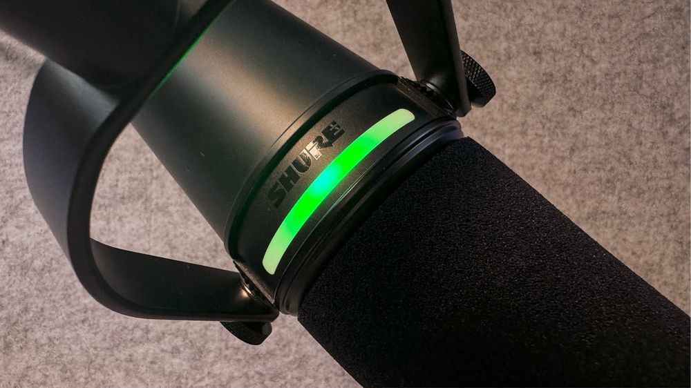 Динамический Микрофон для подкаст и др Shure MV7+