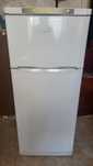 Продам двухкамерный холодильник Indesit в отличном состоянии