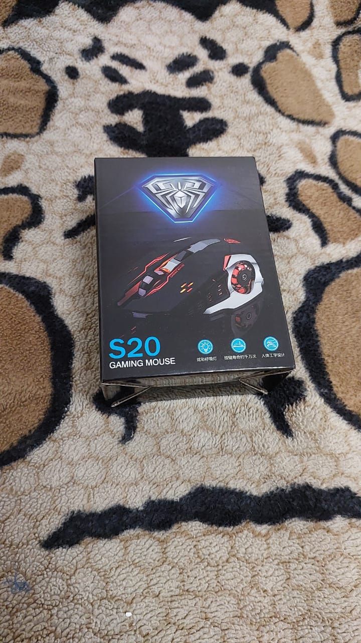 Продам игровую мышь