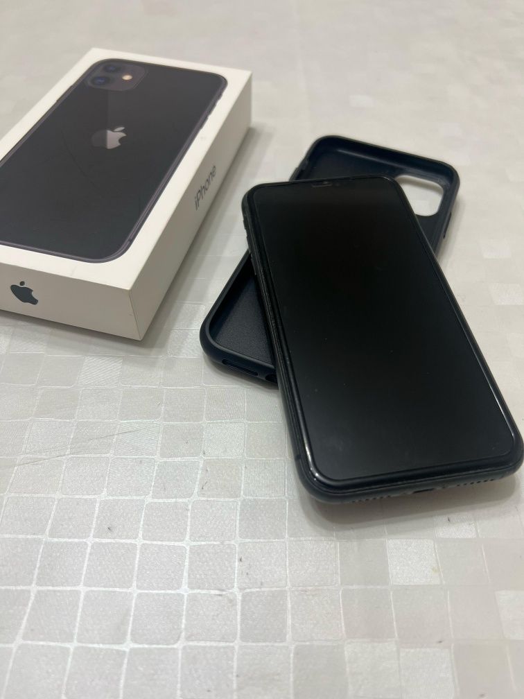 Продам айфон 11, черный цвет