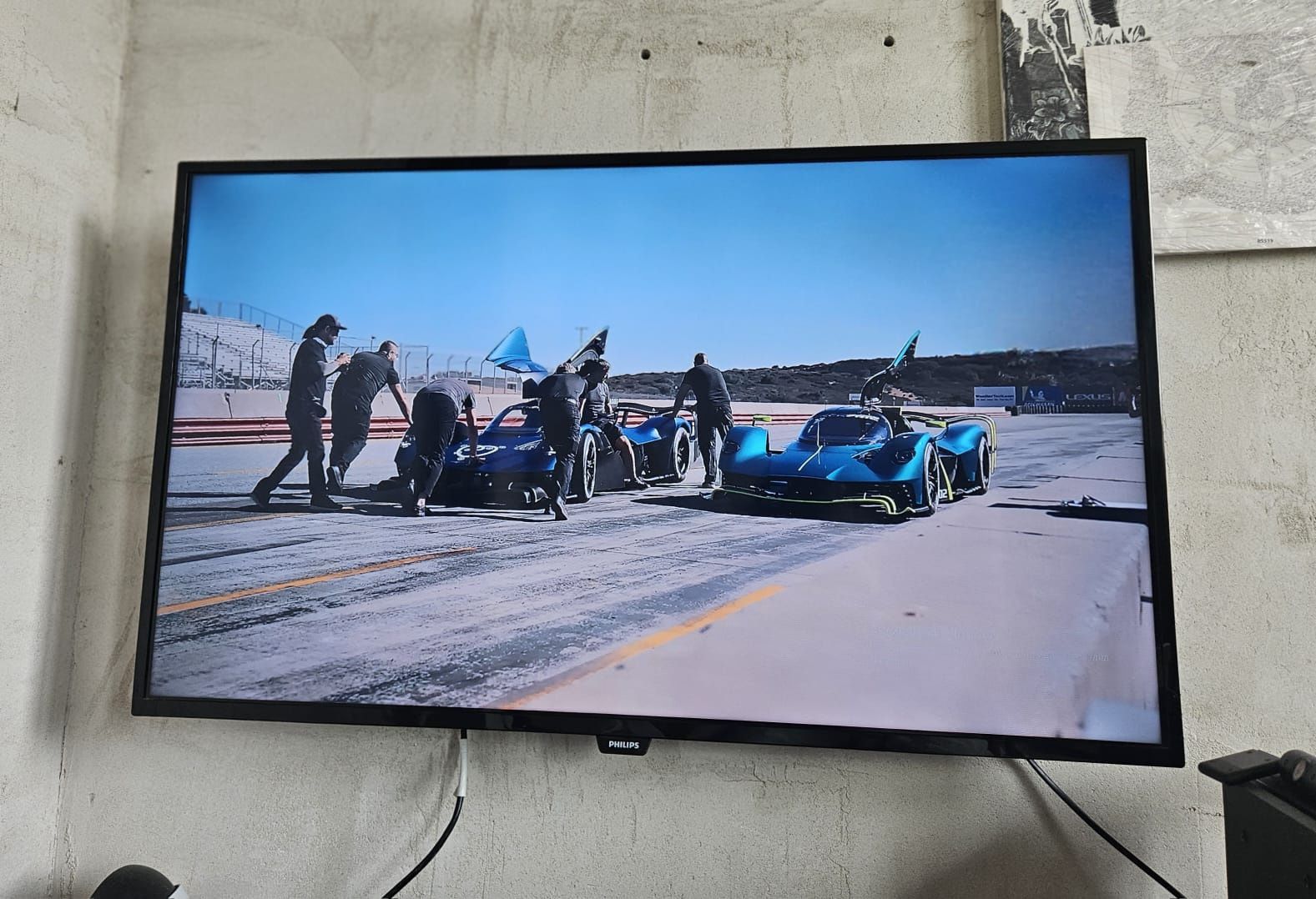 Smart TV Philips 40 дюймов(102 см)/Wifi/youtube/КиноПоиск/рассрочка.