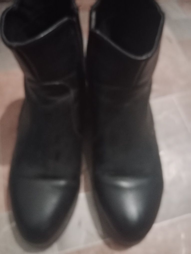 Продам обувь 40р