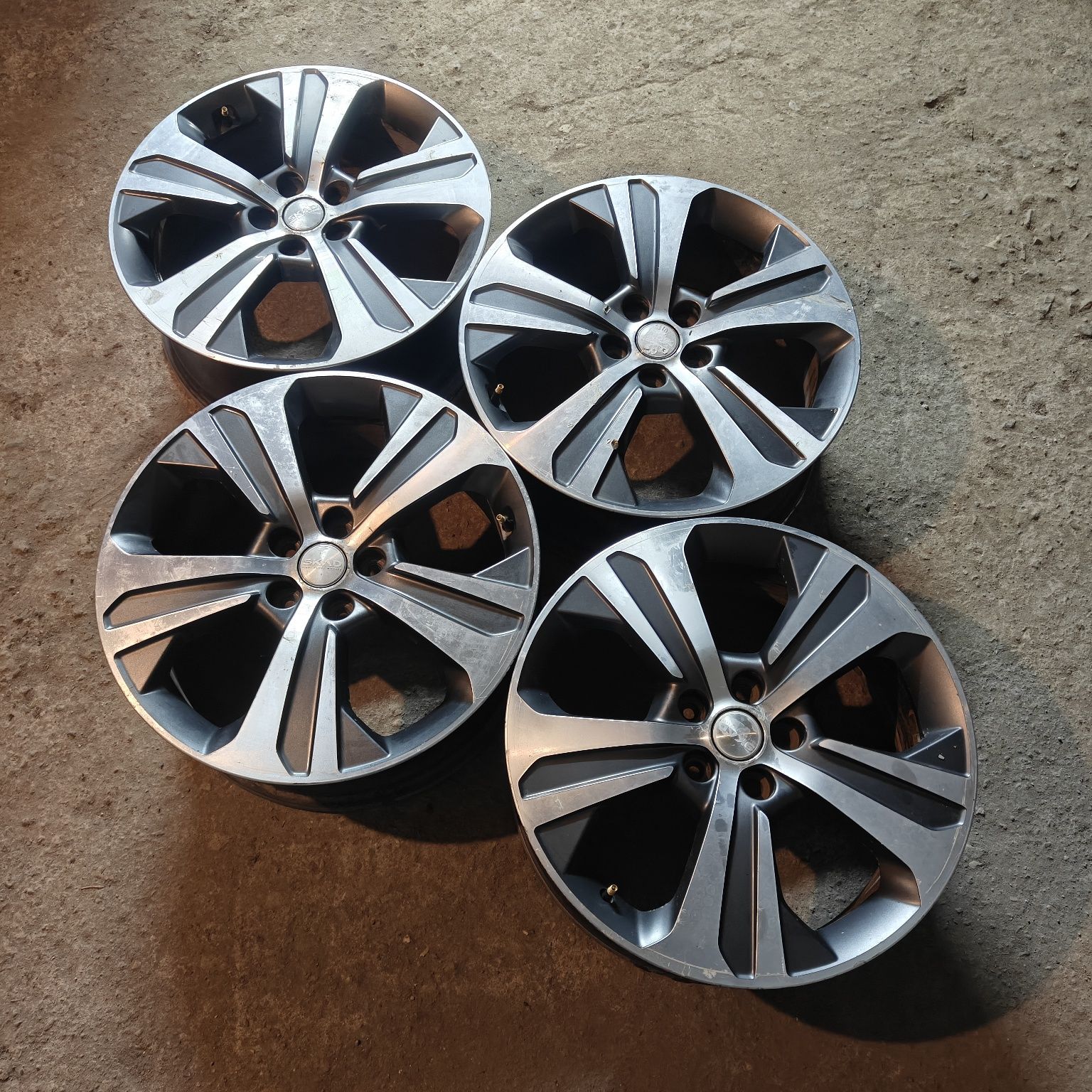 R19 PCD 5* 114,3 Комплект легкосплавных дисков