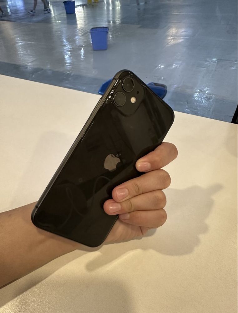 iPhon 11 (128gb)