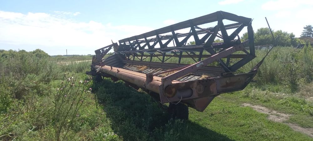 Продам жатку полесье 9м