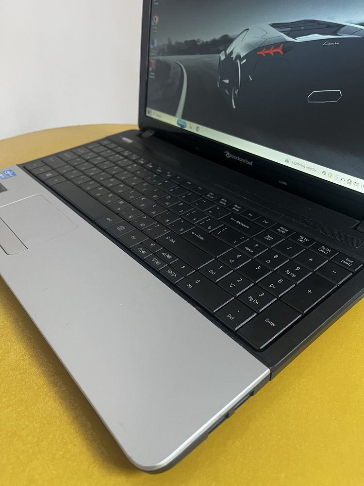 Ноутбук в отличном состоянии core i7