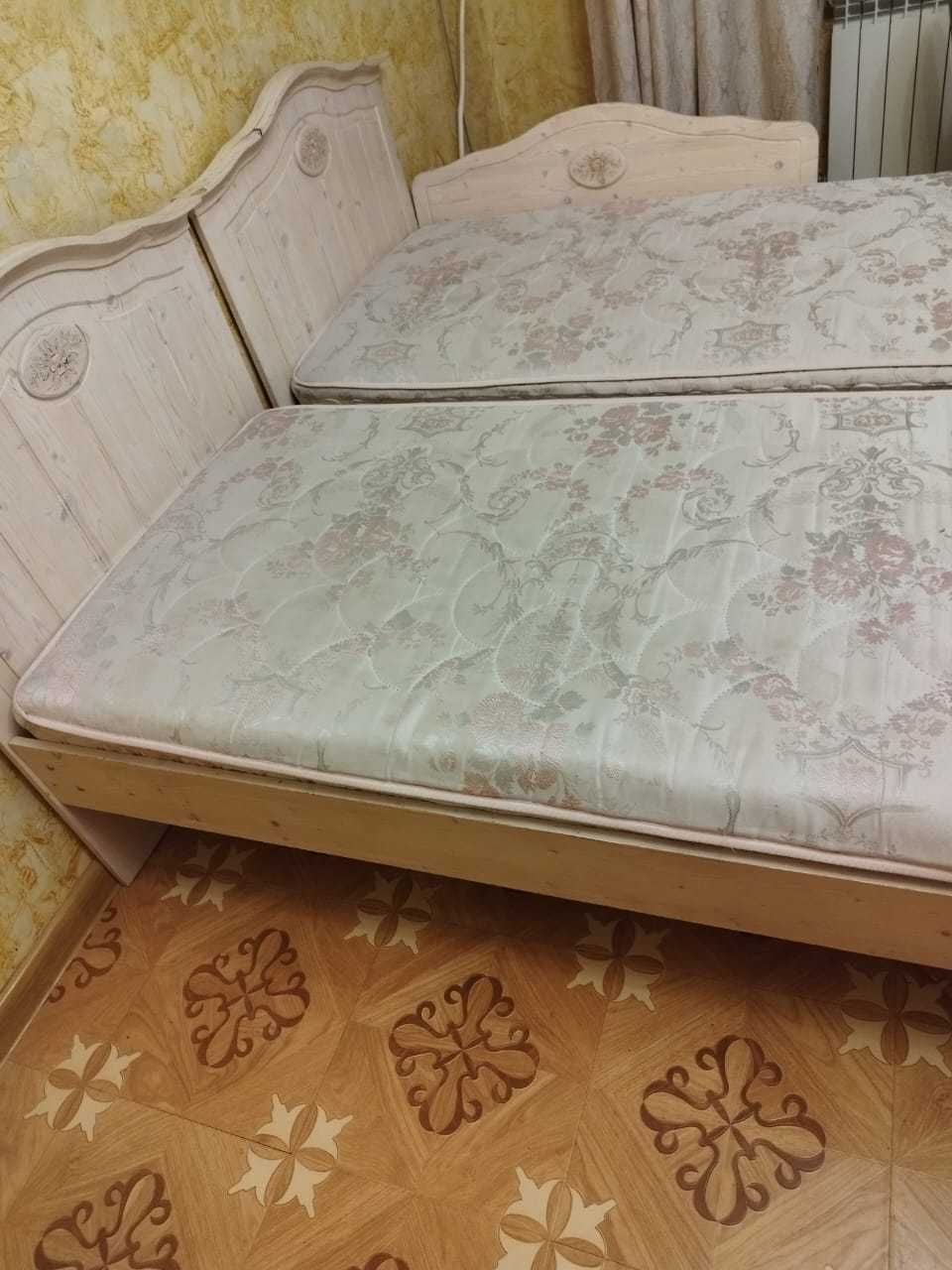 продаю кровати в хорошем состоянии