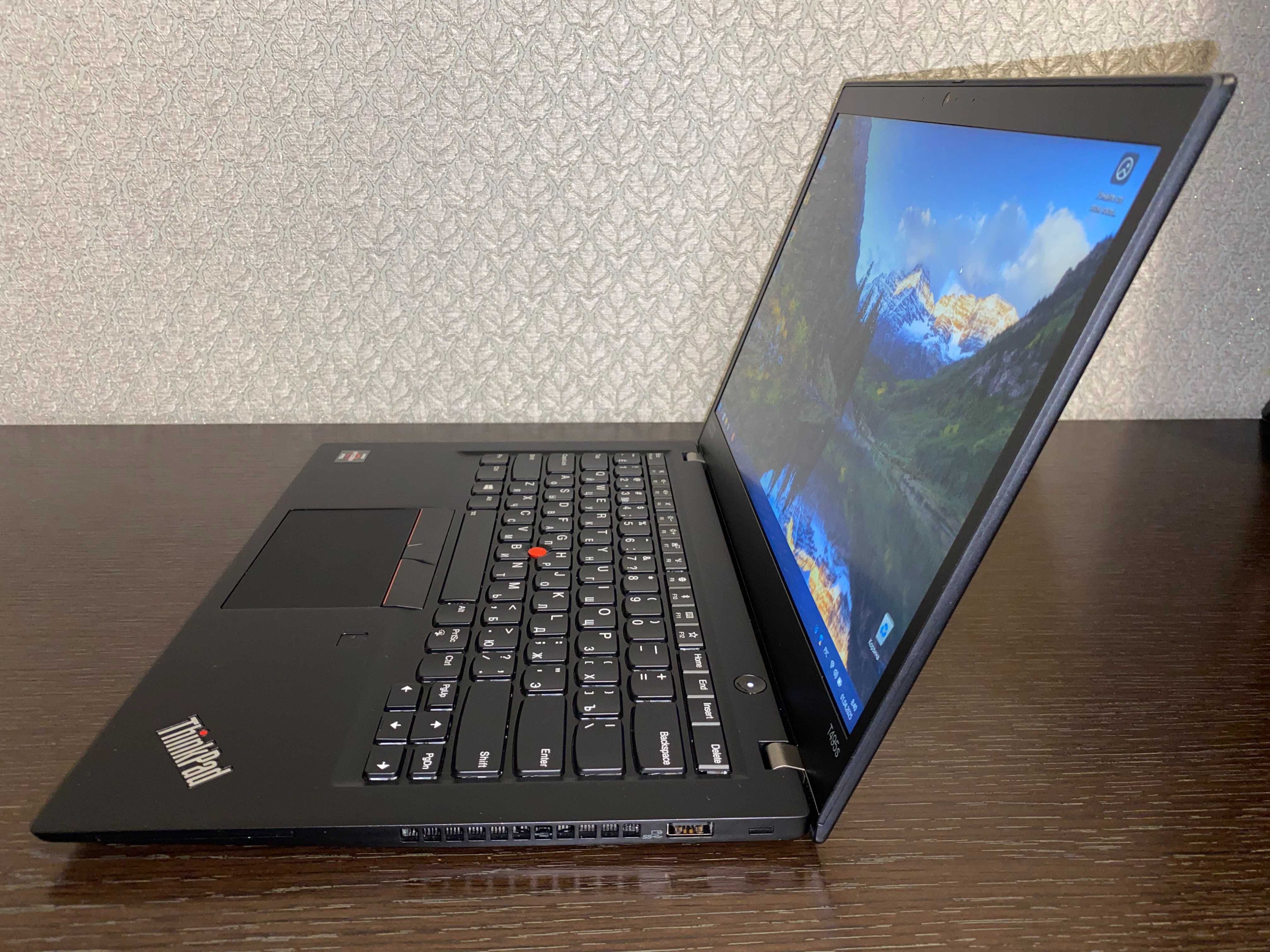 Ноутбук Lenovo ThinkPad T495s. В идеальном состоянии.