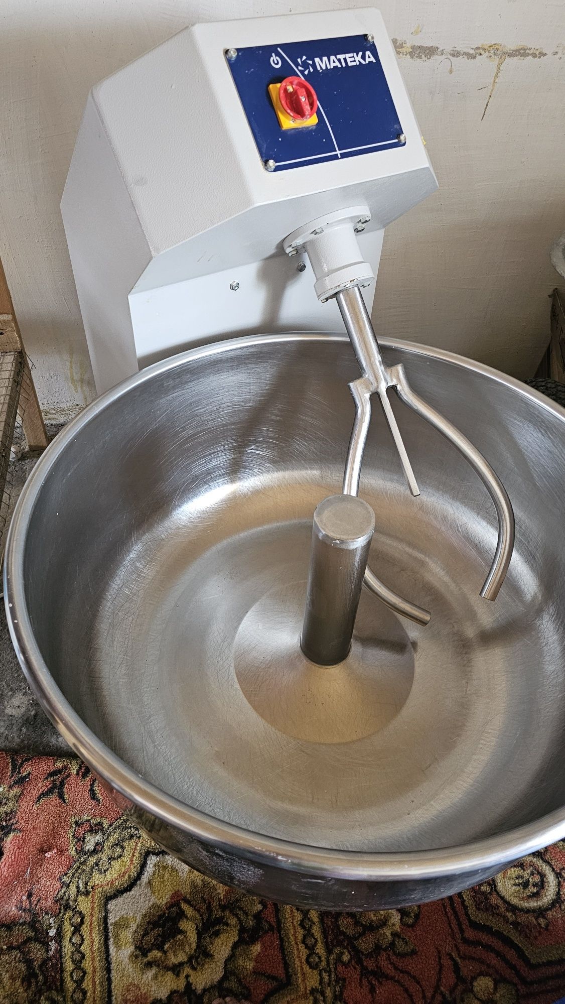 Продам  тестомес