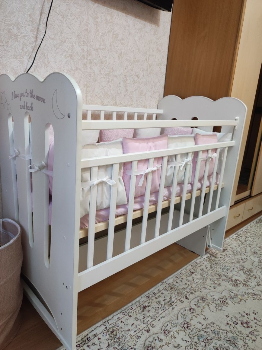 Продам детскую кроватку
