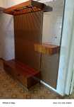 Продам прихожую с тумбой ,вешалкой и зеркалом.