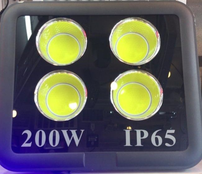 Уличное LED освещение, прожекторы, фонари консольные. Доставка.