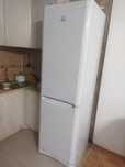 Продам холодильник INDESIT