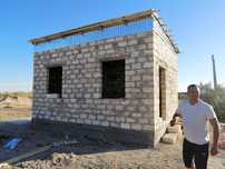 Продам участок 8 соток в Байтерек-4 с времянкой