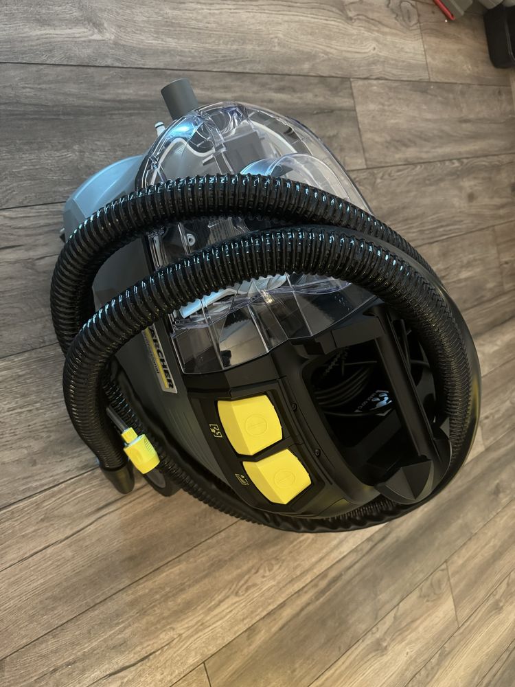 НОВЫЙ Karcher PUZZI 8/1