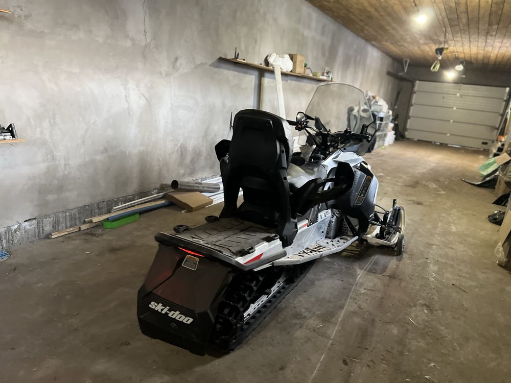 Продам снегоход BRP 900 Grand Touring