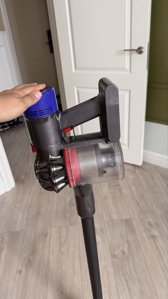 Пылесос Dyson V7 animal