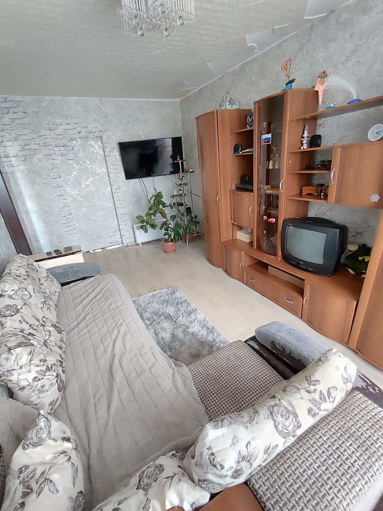 Продается 2-комн (9-10, 5 эт)