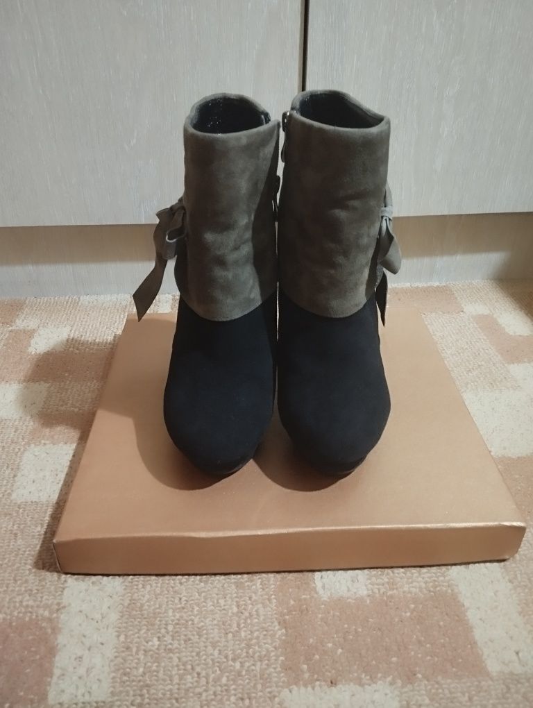 Продам женские зимние сапоги