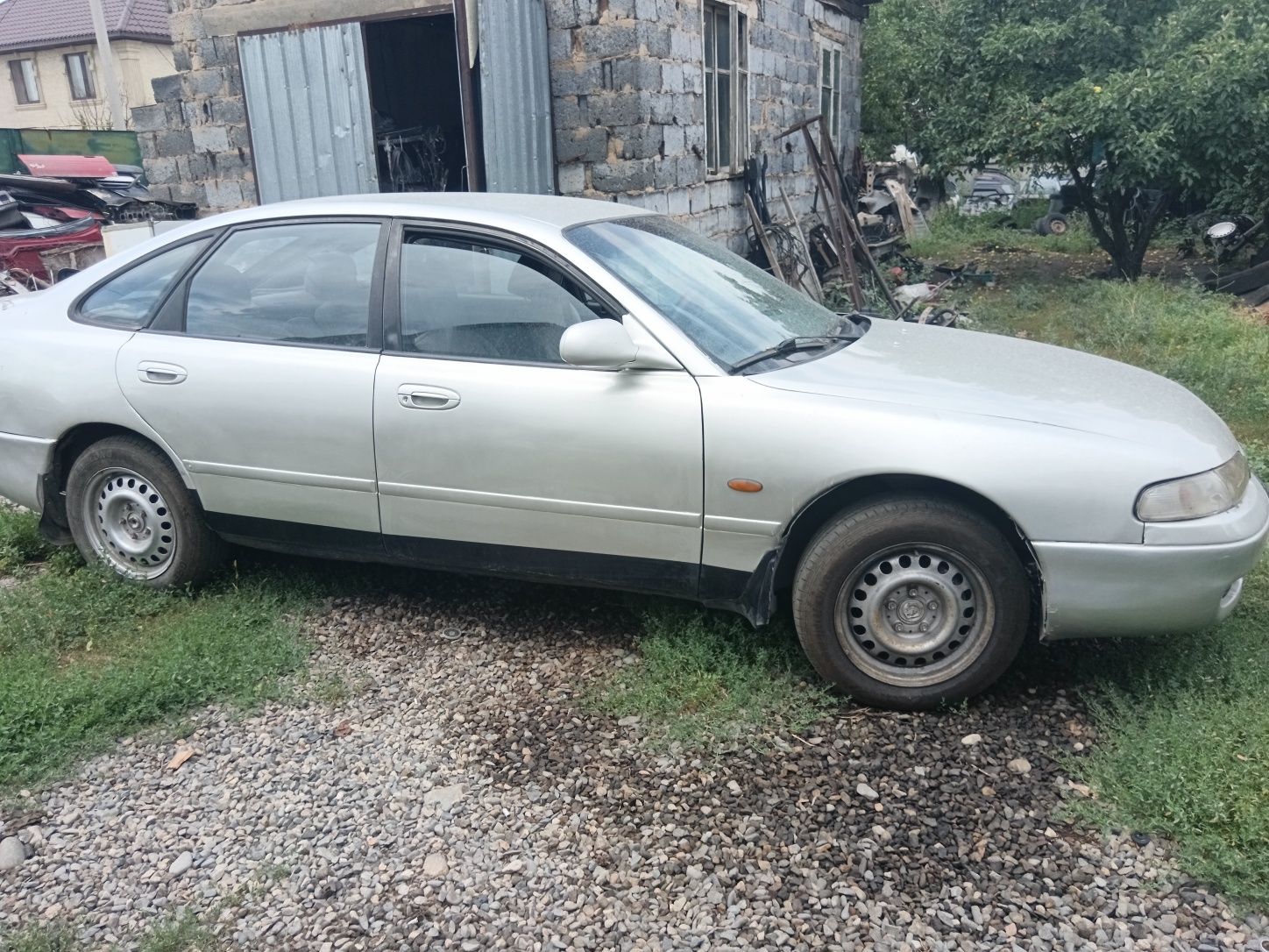 Продаю mazda cronus