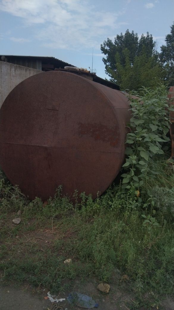 Продам Бочки 10 кубов