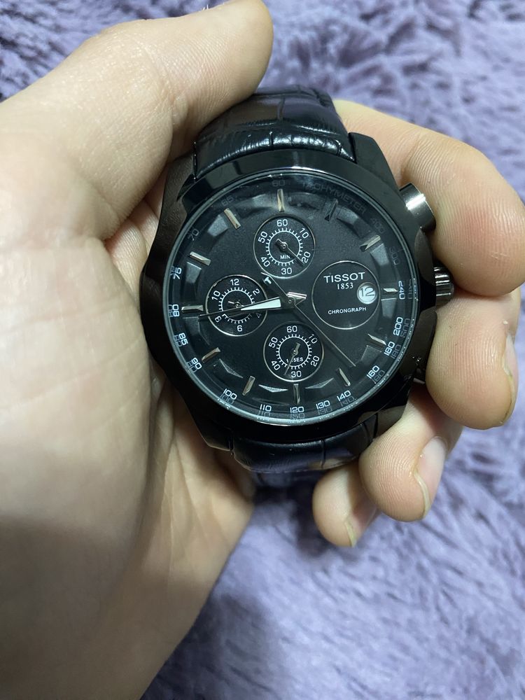 Часы tissot.