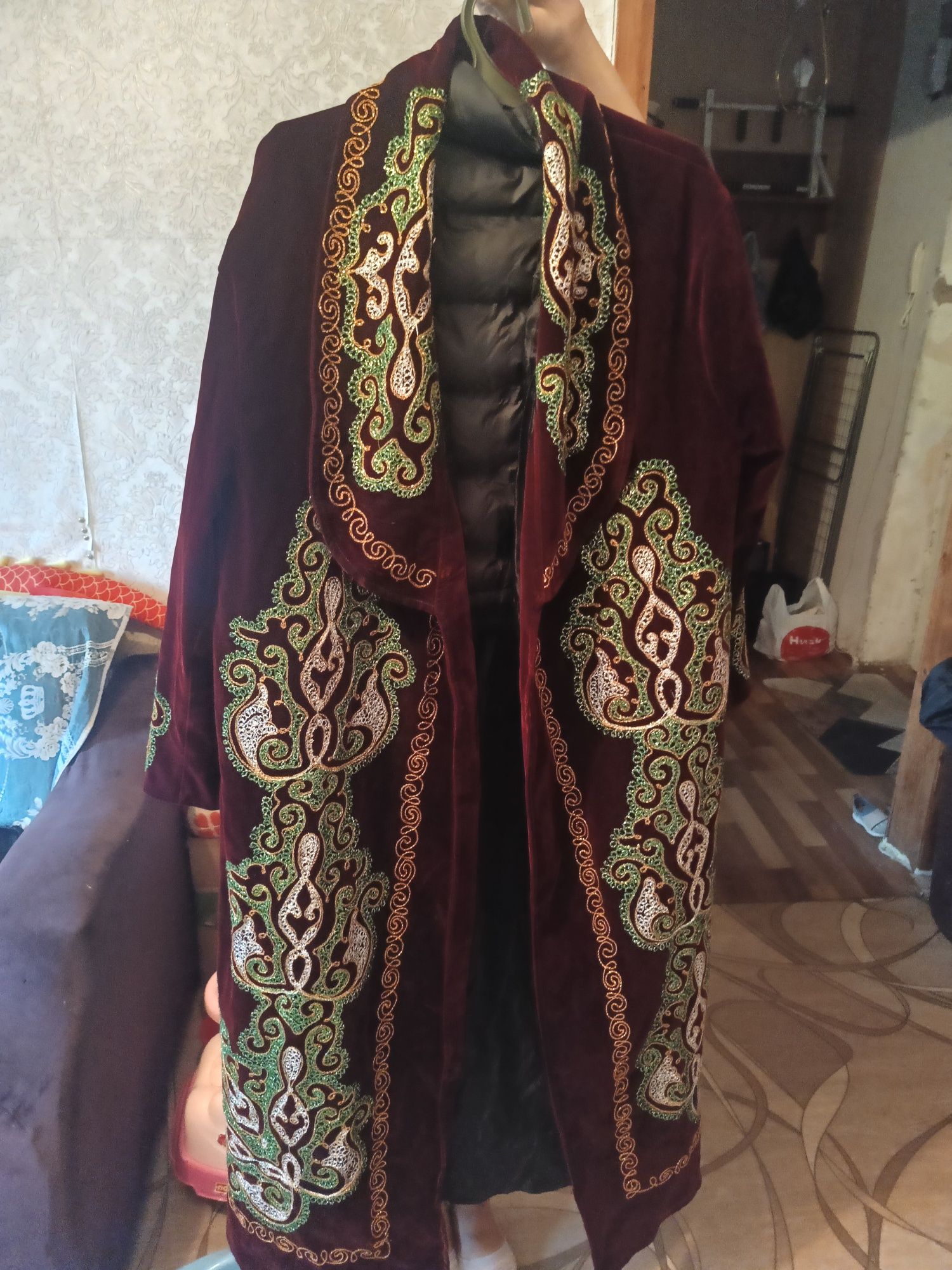Чапан в отличном состоянии