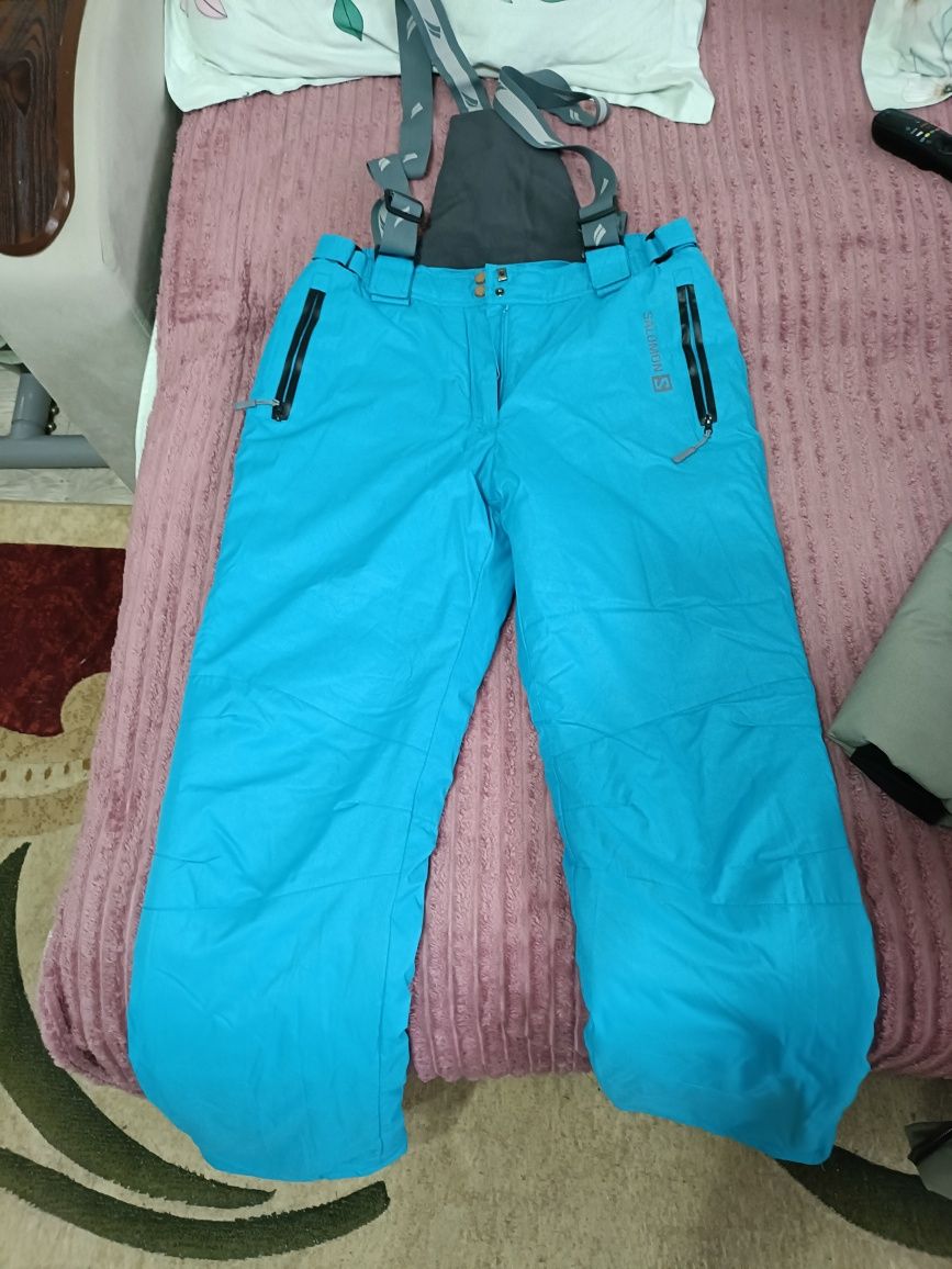 Продается лыжный костюм, балоневые штаны, шапка 46р.