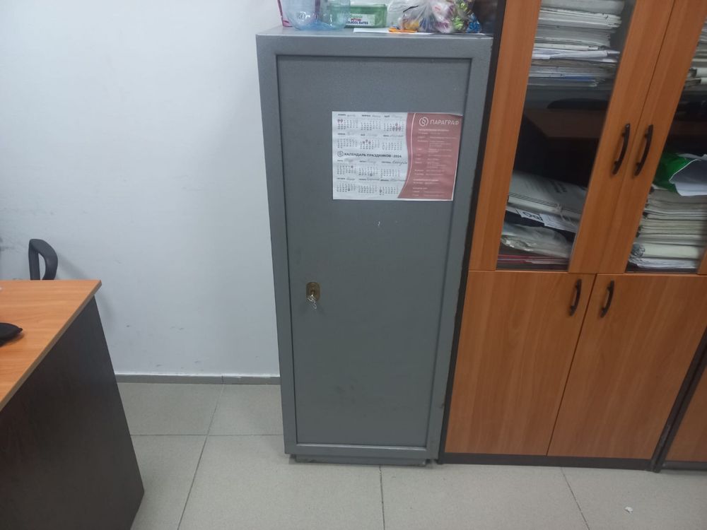 Сейф продам срочно